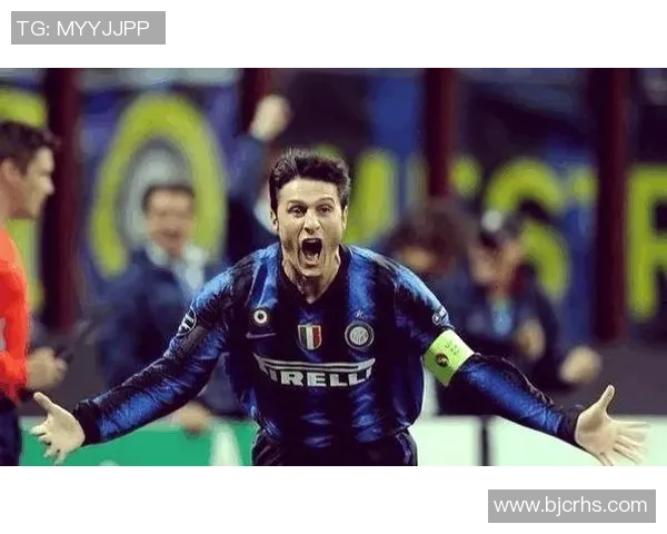 3号球衣传奇人物揭秘 他曾效力的足球队与辉煌成就