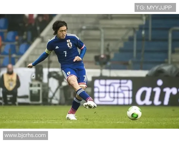 不传球的足球球星分析 他们如何突破传统打法走向个人主义风格