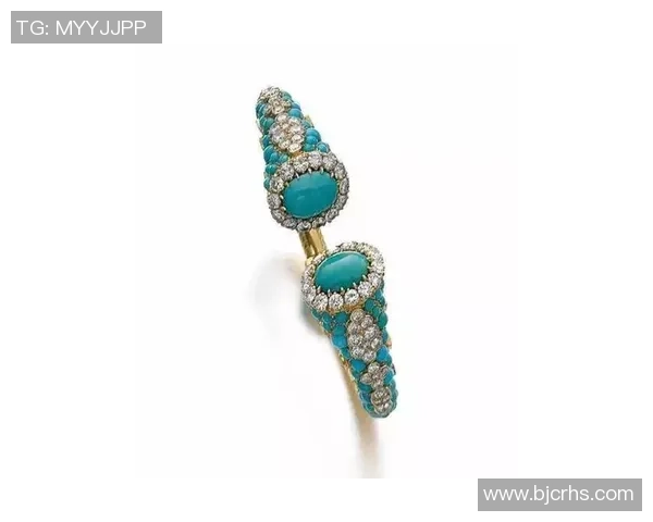 从戒指到手链看足球球星如何用手饰展现独特个性与时尚态度 从戒指到手链看足球球星如何用手饰展现独特个性与时尚态度