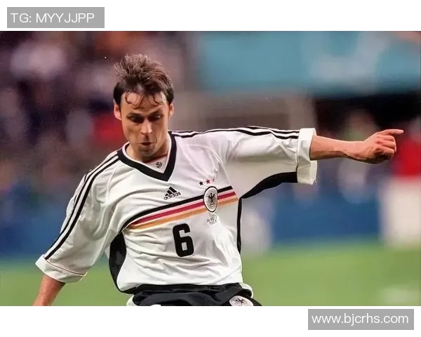 大辫子足球球星的传奇故事与他在赛场上的辉煌成就解析