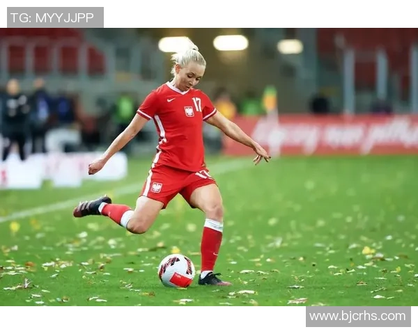 波兰现役足球明星介绍及其在国际赛场上的影响力分析 波兰现役足球明星介绍及其在国际赛场上的影响力分析