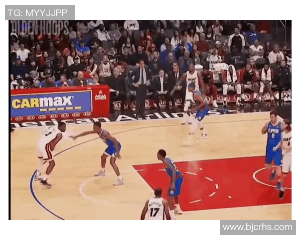 足球场上的闪电侠:那些以速度驰骋的顶级球星揭秘 足球场上的闪电侠:那些以速度驰骋的顶级球星揭秘